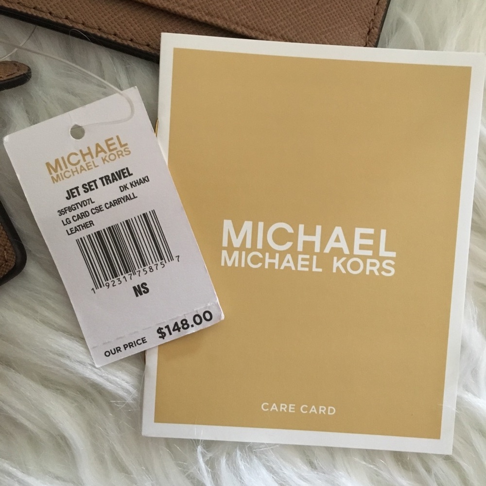 Sale ❗️Michael Kors wallet - Picture 8 of 8